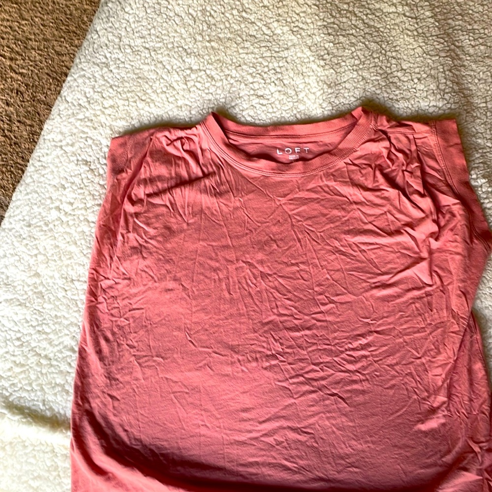 Pink short sleeve shirt